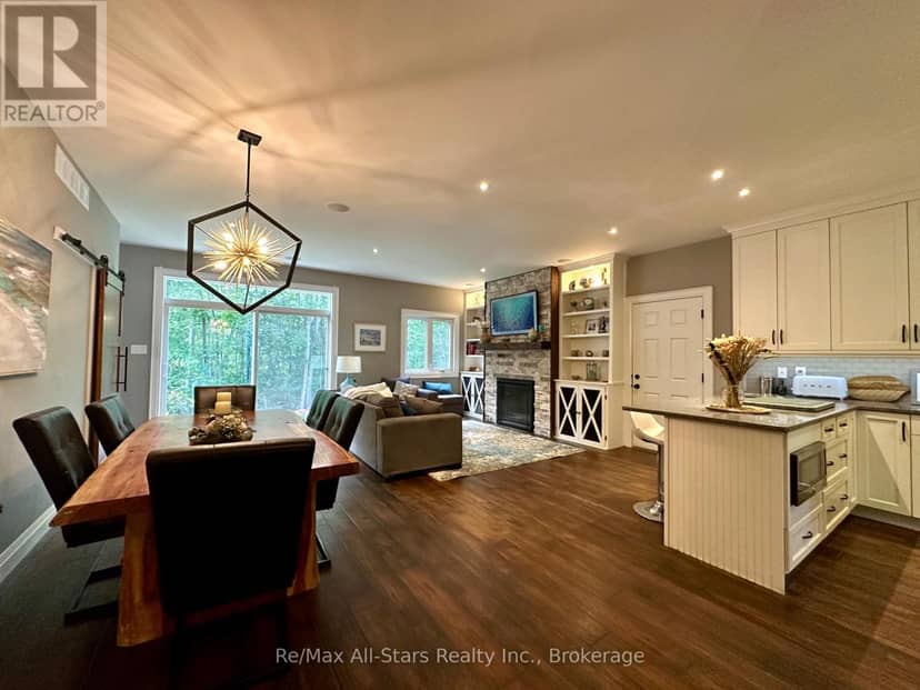 316 1/2 Riverside Drive — photo 4 of 34