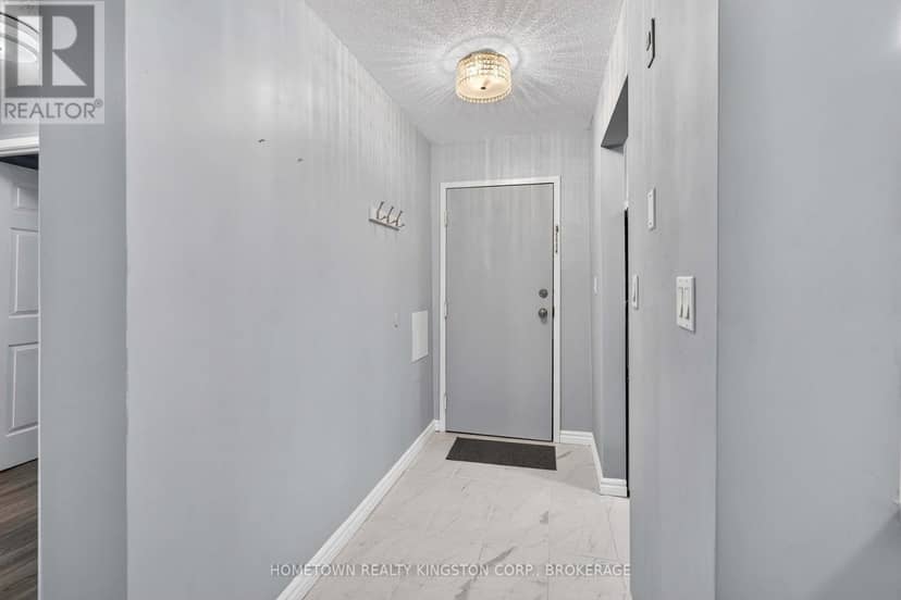 201 - 566 Armstrong Road — photo 8 of 22