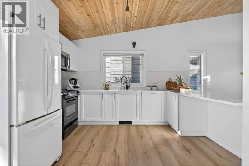 303 Woodside Place — photo 15 of 40