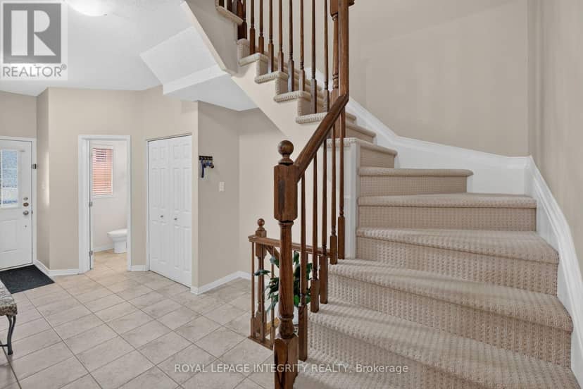 343 Rolling Meadow Crescent — photo 23 of 40