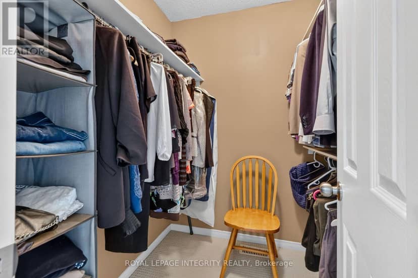 343 Rolling Meadow Crescent — photo 39 of 40