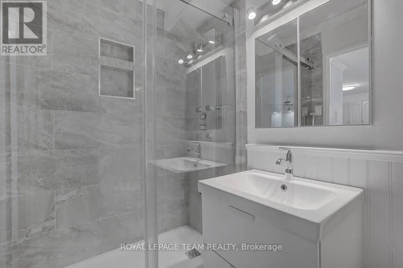 1208 - 158A McArthur Avenue — photo 25 of 40