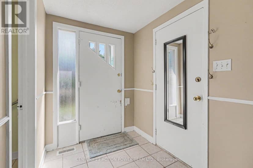 303 Hoylake Crescent — photo 3 of 35