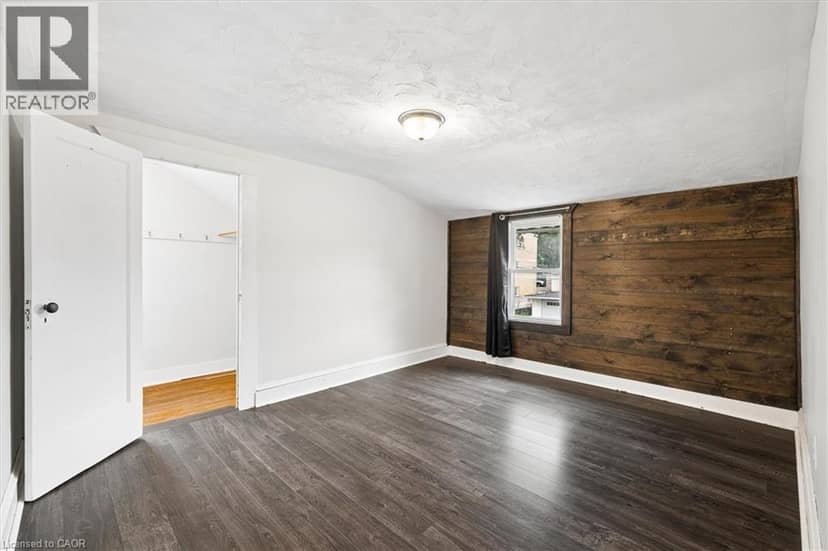 195 VICTORIA Avenue S — photo 17 of 34