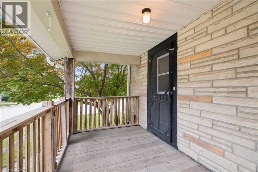 195 VICTORIA Avenue S — photo 4 of 34