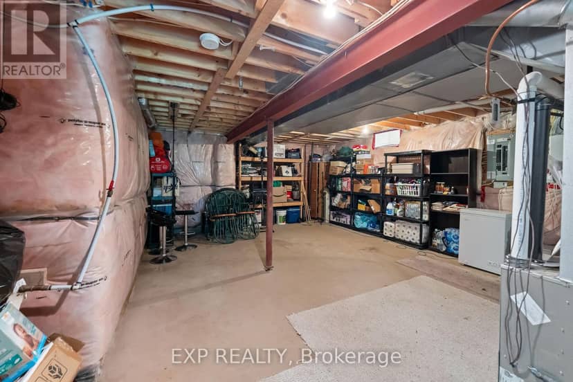 8876 Tristar Crescent — photo 35 of 40