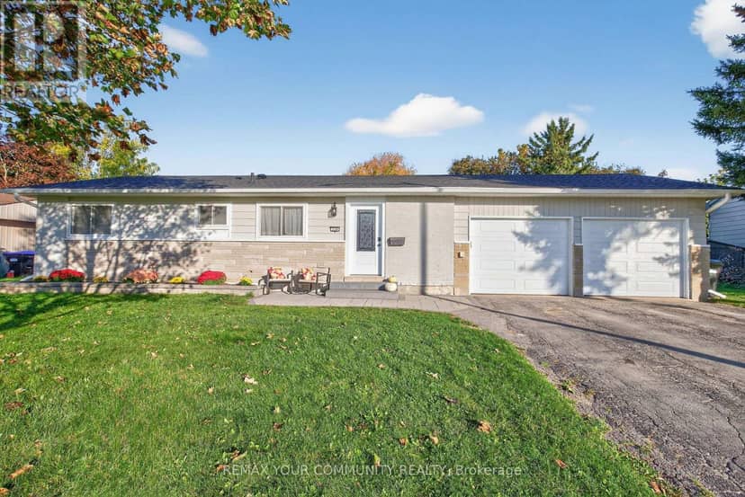239 Sunset Crescent — photo 1 of 35
