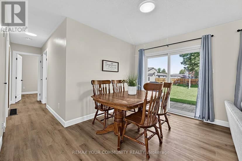 239 Sunset Crescent — photo 8 of 35