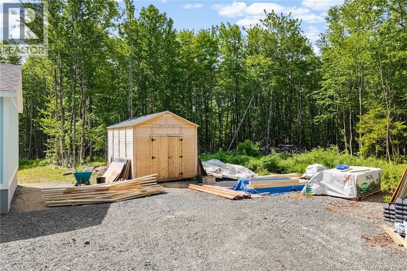 194 Upper Woodlands Road — photo 39 of 40