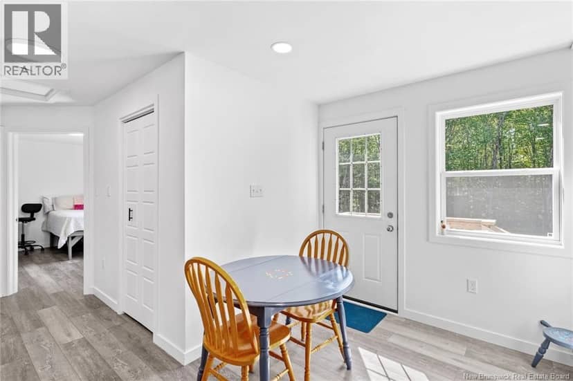 194 Upper Woodlands Road — photo 19 of 40