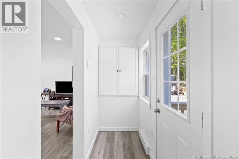 194 Upper Woodlands Road — photo 13 of 40