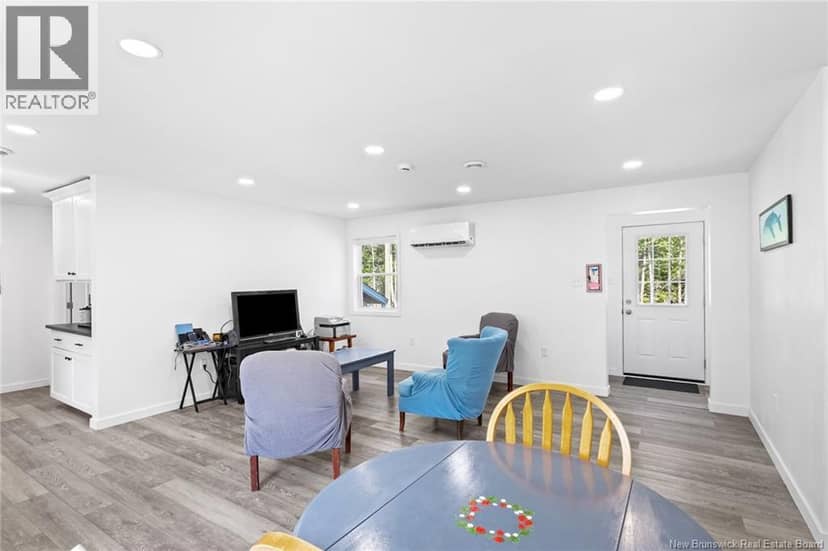 194 Upper Woodlands Road — photo 21 of 40