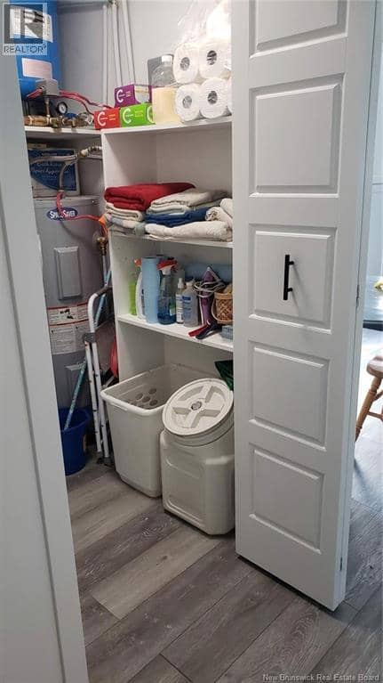 194 Upper Woodlands Road — photo 38 of 40