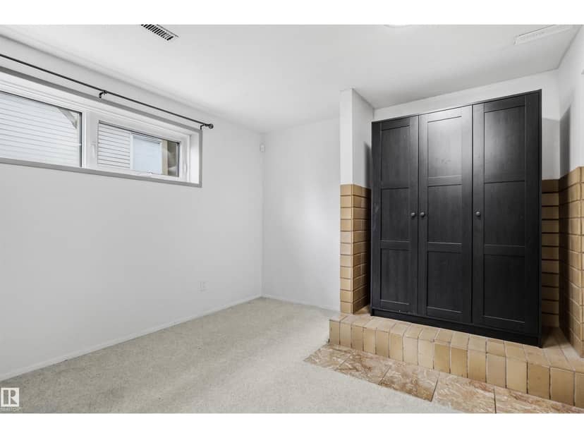 3803 12 AV NW — photo 28 of 40