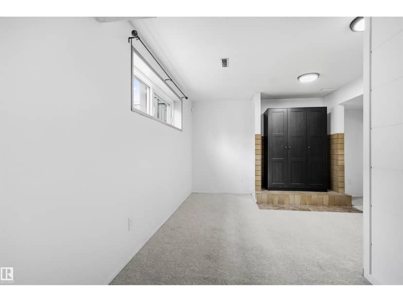 3803 12 AV NW — photo 29 of 40