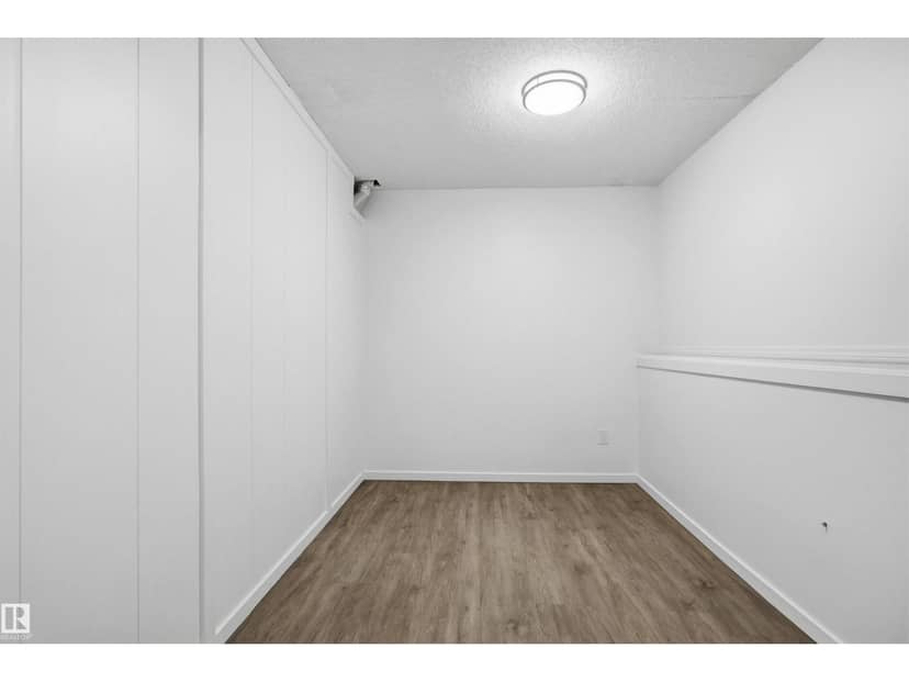 3803 12 AV NW — photo 35 of 40
