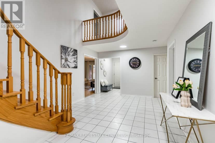 829 Stargazer Drive — photo 3 of 40