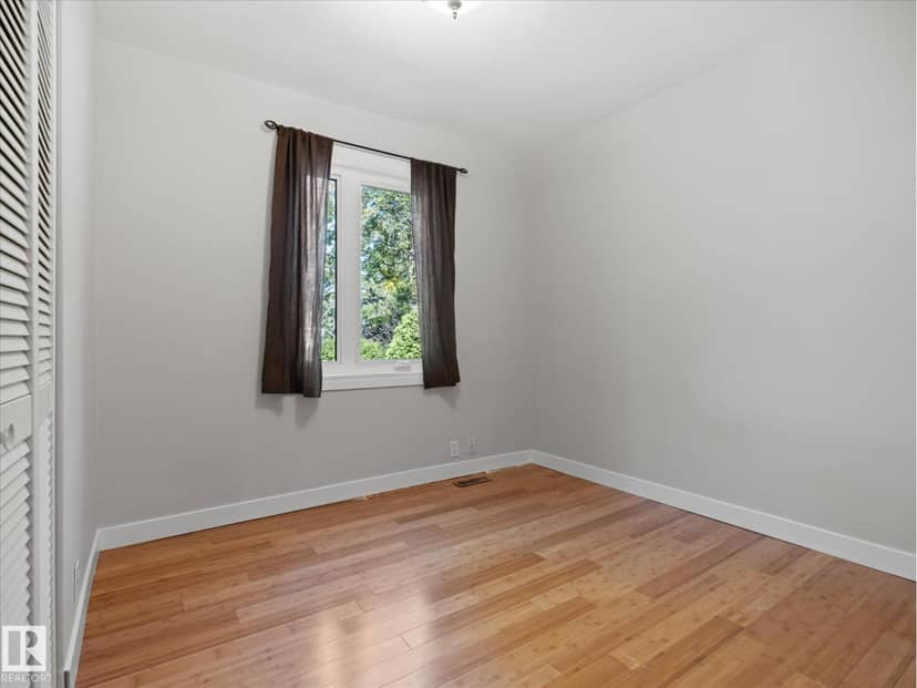 11119 62 AV NW — photo 13 of 39