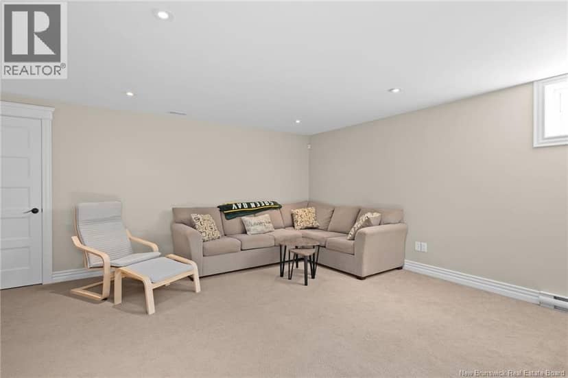 197 Amiens Drive — photo 34 of 40