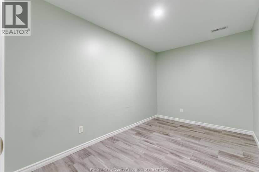 114 George STREET — photo 32 of 40