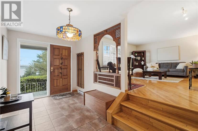 1291 Lakewood Drive — photo 4 of 40