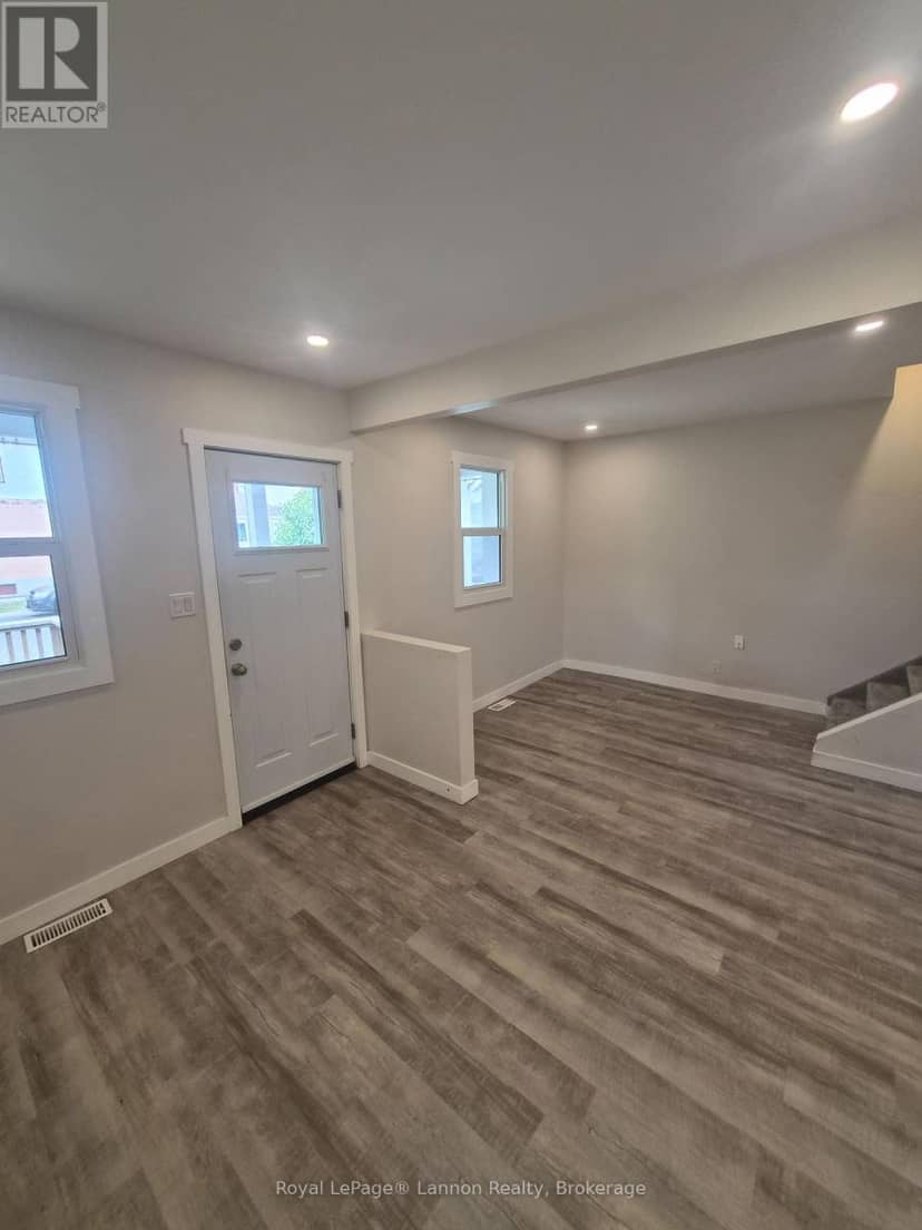 500 Wiley Street, Thunder Bay, photo 3