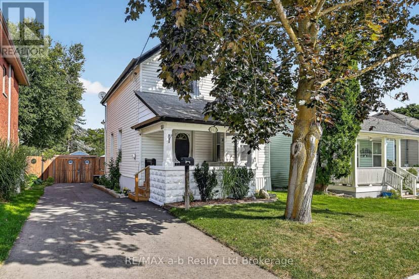553 Mary Street — photo 1 of 39