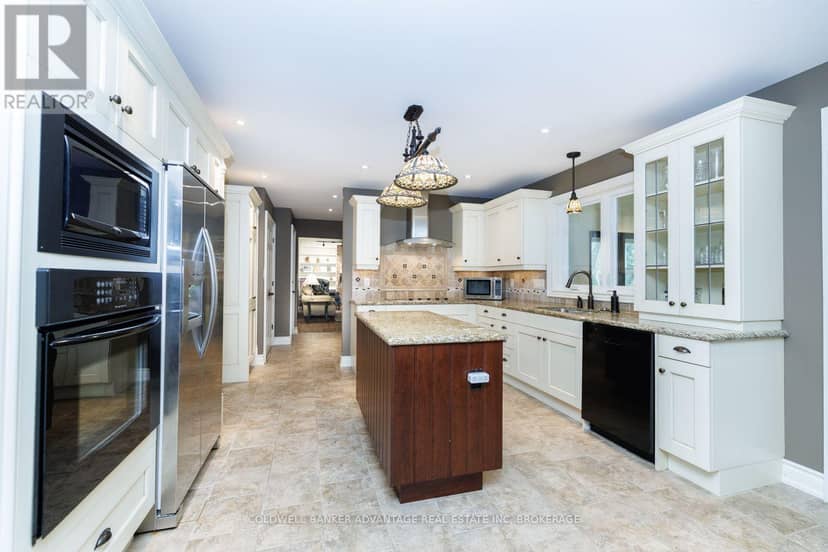 16 Willowdale Court — photo 11 of 40
