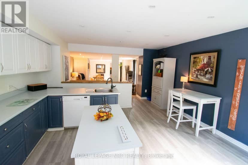 199 York Street — photo 21 of 40