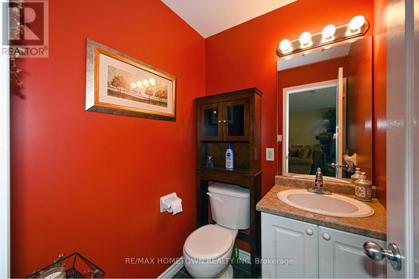 16 Regency Place — photo 10 of 40