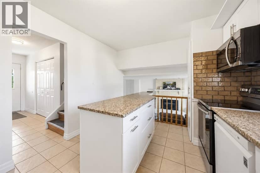 1076 Brimwood Crescent — photo 13 of 40