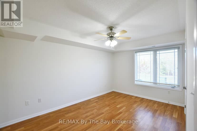 208 - 40 Mulligan Lane — photo 15 of 33