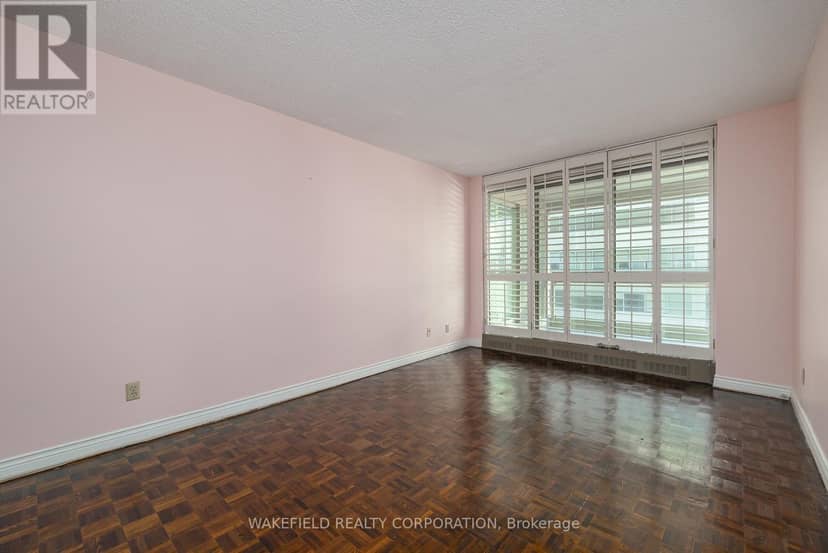 505 - 61 St Clair Avenue W — photo 13 of 21