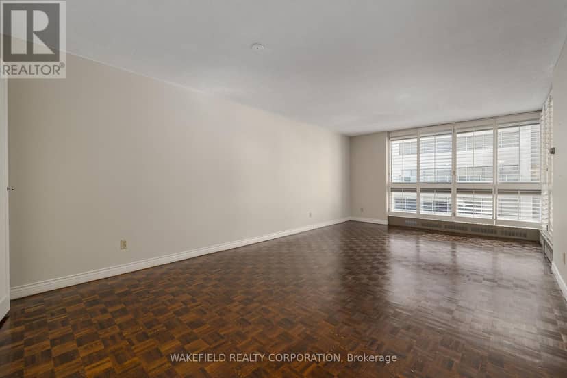 505 - 61 St Clair Avenue W — photo 14 of 21