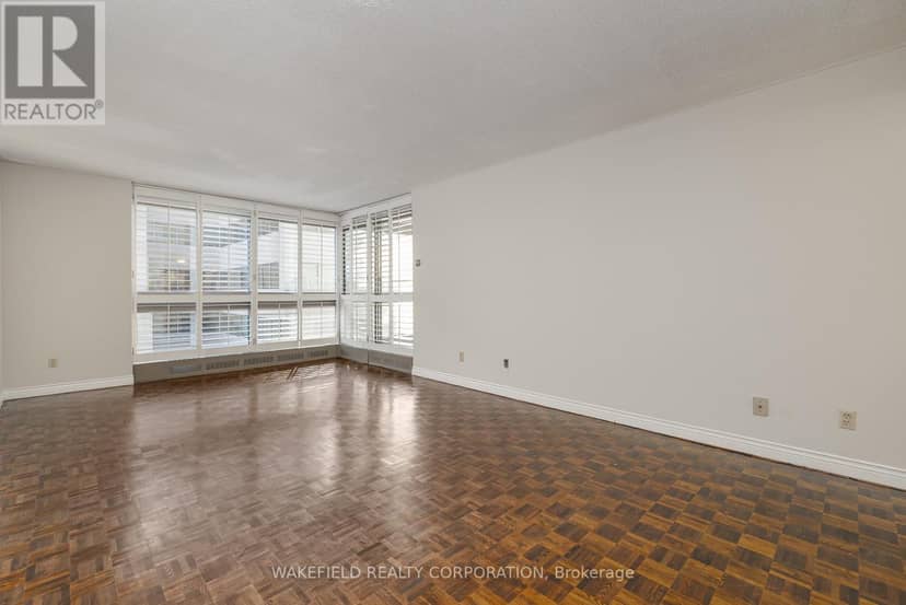 505 - 61 St Clair Avenue W — photo 15 of 21