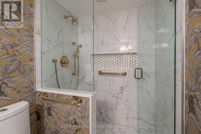 505 - 61 St Clair Avenue W — photo 9 of 21