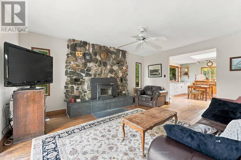 1247 English Circle — photo 12 of 40