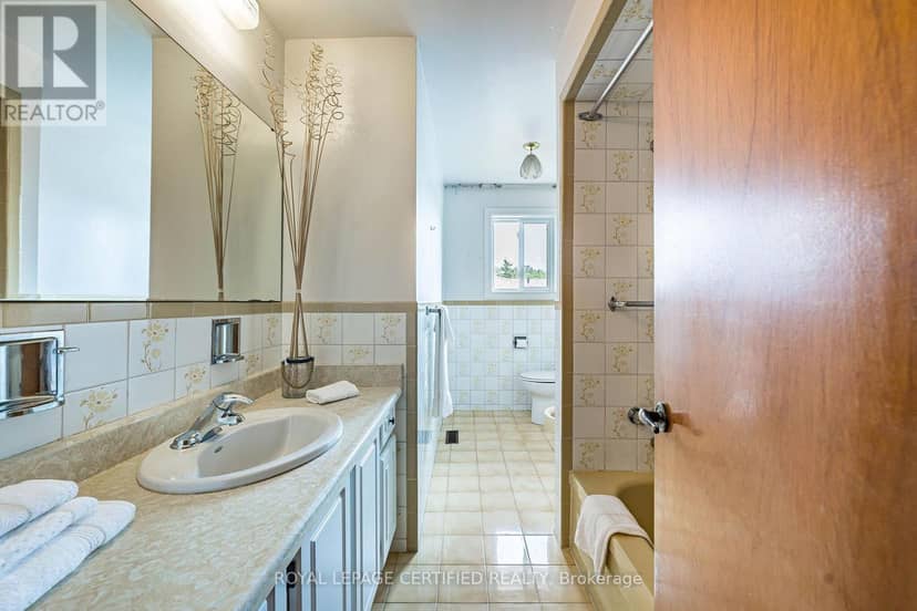 1554 Goldmar Drive — photo 15 of 40