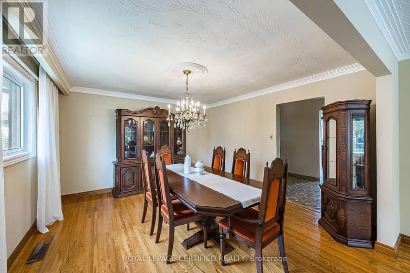 1554 Goldmar Drive — photo 21 of 40