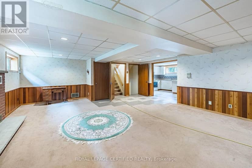 1554 Goldmar Drive — photo 38 of 40