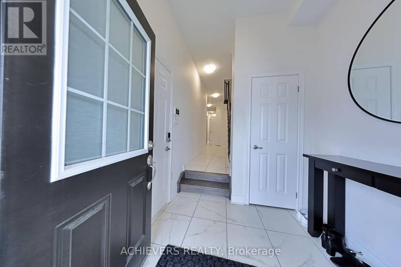 52 Branigan Crescent — photo 5 of 40
