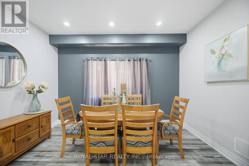 18 Summer Mist Court — photo 9 of 40