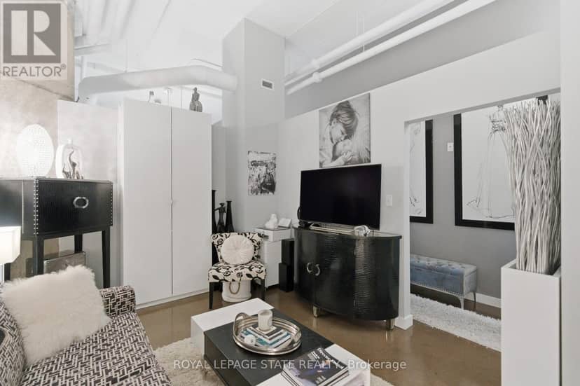 PH10 - 66 Bay Street S — photo 25 of 40