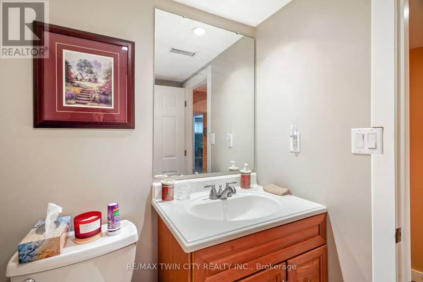 11 - 1 Buchanan Crescent — photo 34 of 40