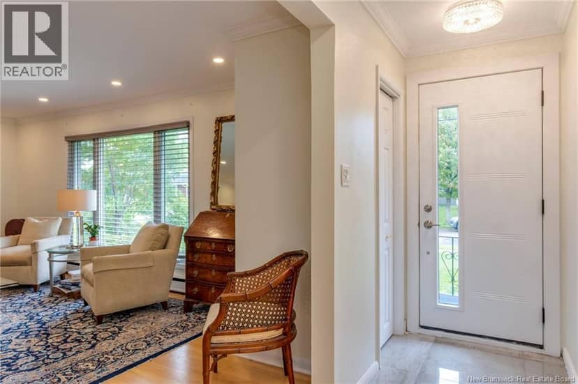 81 Athlone Avenue — photo 3 of 40