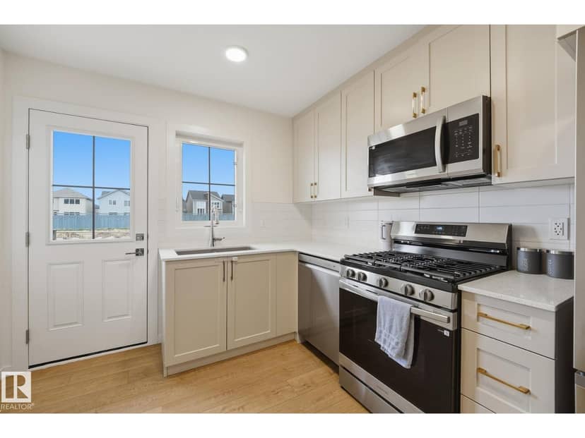 #85 3705 141 ST SW SW — photo 13 of 40