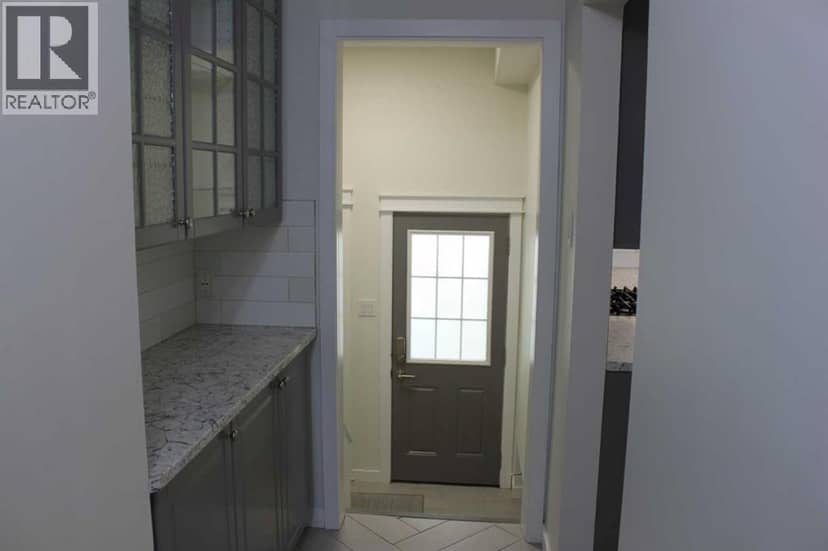 1425 Scenic Drive S — photo 12 of 40