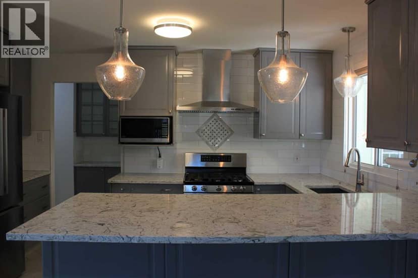 1425 Scenic Drive S — photo 14 of 40