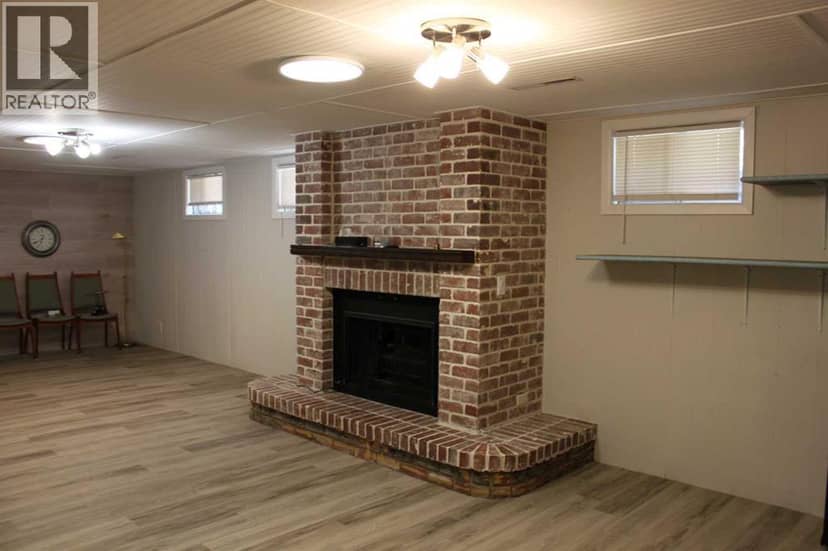 1425 Scenic Drive S — photo 28 of 40