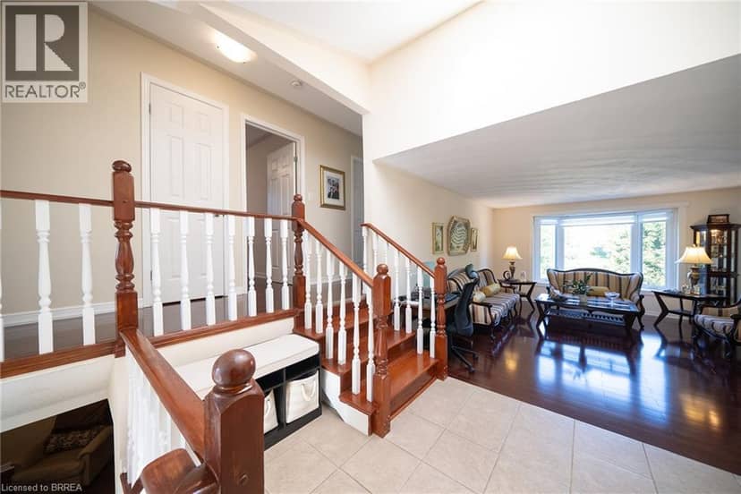 15 FOX Run, Brantford, photo 7